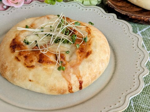 〜わさび塩辛とモッツァレラのおもてなしブレッド〜